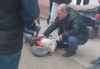 İnegöl’de Motosiklet Devrildi: 15 Yaşındaki Sürücü ve 6 Yaşındaki Çocuk Yaralandı