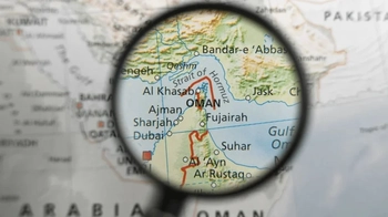 İran’dan Hürmüz Boğazı Açıklaması: “Düşmanca Tutum Olmazsa Geçişe İzin Var”