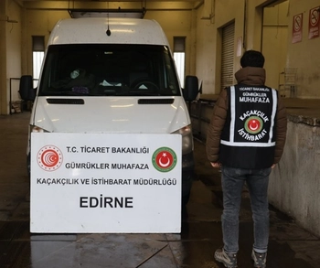 Gümrüklerde Dev Operasyon! 280 Milyon TL Değerinde 233 Araç Ele Geçirildi