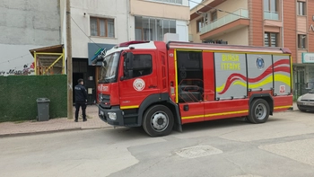 İnegöl’de apartmanda panik: Yanık kokusu ekipleri harekete geçirdi