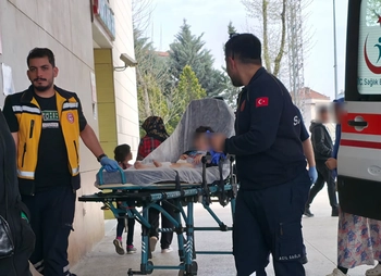 İnegöl’de 3 yaşındaki çocuk üzerine kaynar su dökülmesi sonucu yaralandı