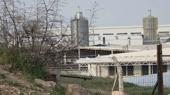 İnegöl’de sandalye fabrikasında yangın paniği