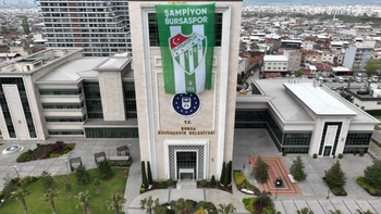 Bursa yeşil beyaza büründü