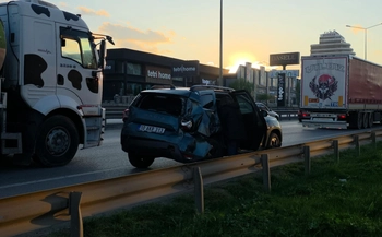 Bursa-Ankara yolunda 3 araç çarpıştı, 1 yaralı