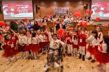 Bursa Büyükşehir Meclisi’nde söz çocukların oldu