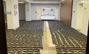 Yeraltı Deposunda Binlerce Silah Parçası Ele Geçirildi