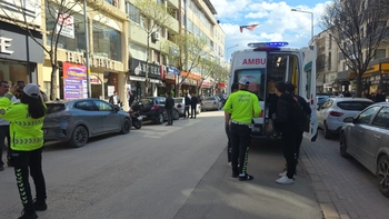 Atatürk Bulvarı’nda Motosiklet Kazası: Sürücü Yaralandı