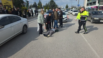 İnegöl’de Motosiklet ile Bisiklet Çarpıştı: 3 Yaralı