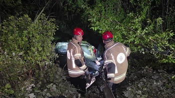 İnegöl’de Otomobil Şarampole Yuvarlandı: 4 Yaralı