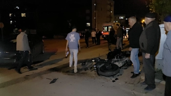 İnegöl’de Otomobil ile Motosiklet Çarpıştı: Sürücü Ağır Yaralandı