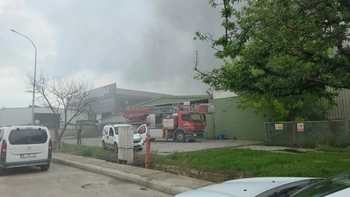 İnegöl’de Kablo Fabrikasında Yangın!