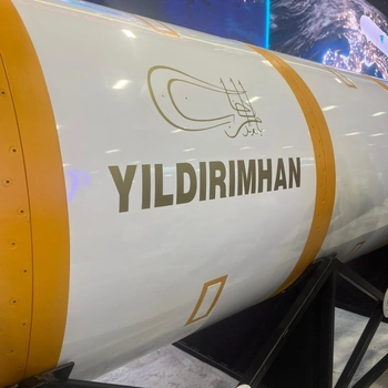 Türkiye’nin İlk Kıtalararası Balistik Füzesi “YILDIRIMHAN” Tanıtıldı