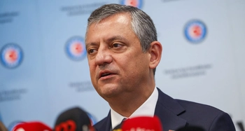 Özgür Özel ve ekibi Parti Meclisi