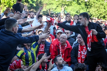 Milli maçta Bursa tek yürek oldu