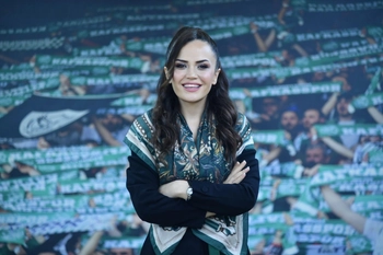 Elif Macit: 
