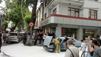 Seyir Halindeki Otomobil Alev Aldı
