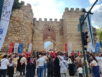 Fethin 700. Yılında mehter sesleri Saltanat Kapı