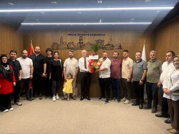 İnegöllü Fotoğrafçılardan Başkan Alper Taban