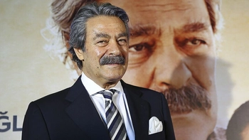 Kadir İnanır