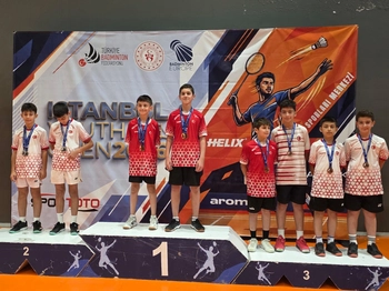Büyükşehir Belediyesporlu Badmintonculardan 6 Madalya