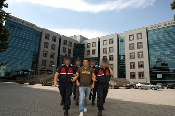 Ezel Akay Adli Kontrolle Serbest Bırakıldı, Eren Kazım Akay Cezaevine Gönderildi
