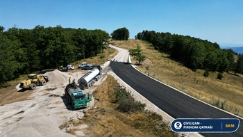 Büyükşehir Mustafakemalpaşa’da yolları yeniliyor