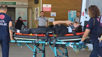 İnegöl'de Otomobil ile Motosiklet Çarpıştı: 2 Yaralı