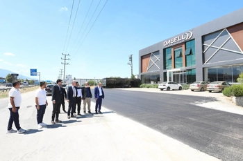 İnegöl'de Sanayi Bölgesine Asfalt Yatırımı! 43 Fabrika Girişi Yenilendi