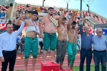 Büyükşehir Belediyesporlu güreşçilerden 8 madalya, 2 kupa!