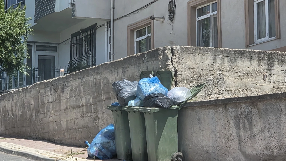 İnegöl'de Şüpheli Ölüm! Eşini Kanlar İçinde Buldu
