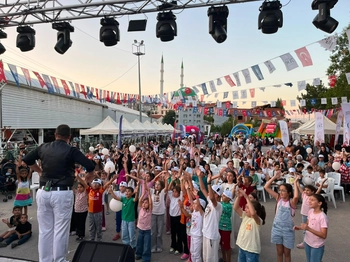Büyükorhan'da şenlik coşkusu