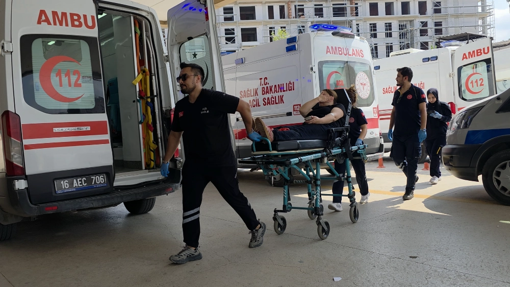 İnegöl Terminal Kavşağında Otomobil ile Motosiklet Çarpıştı: 1 Yaralı
