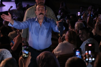 Mustafa Keser’den Bursa'da müzik ve kahkaha dolu gece